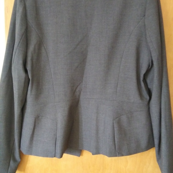 Blazer - Picture 4 of 4